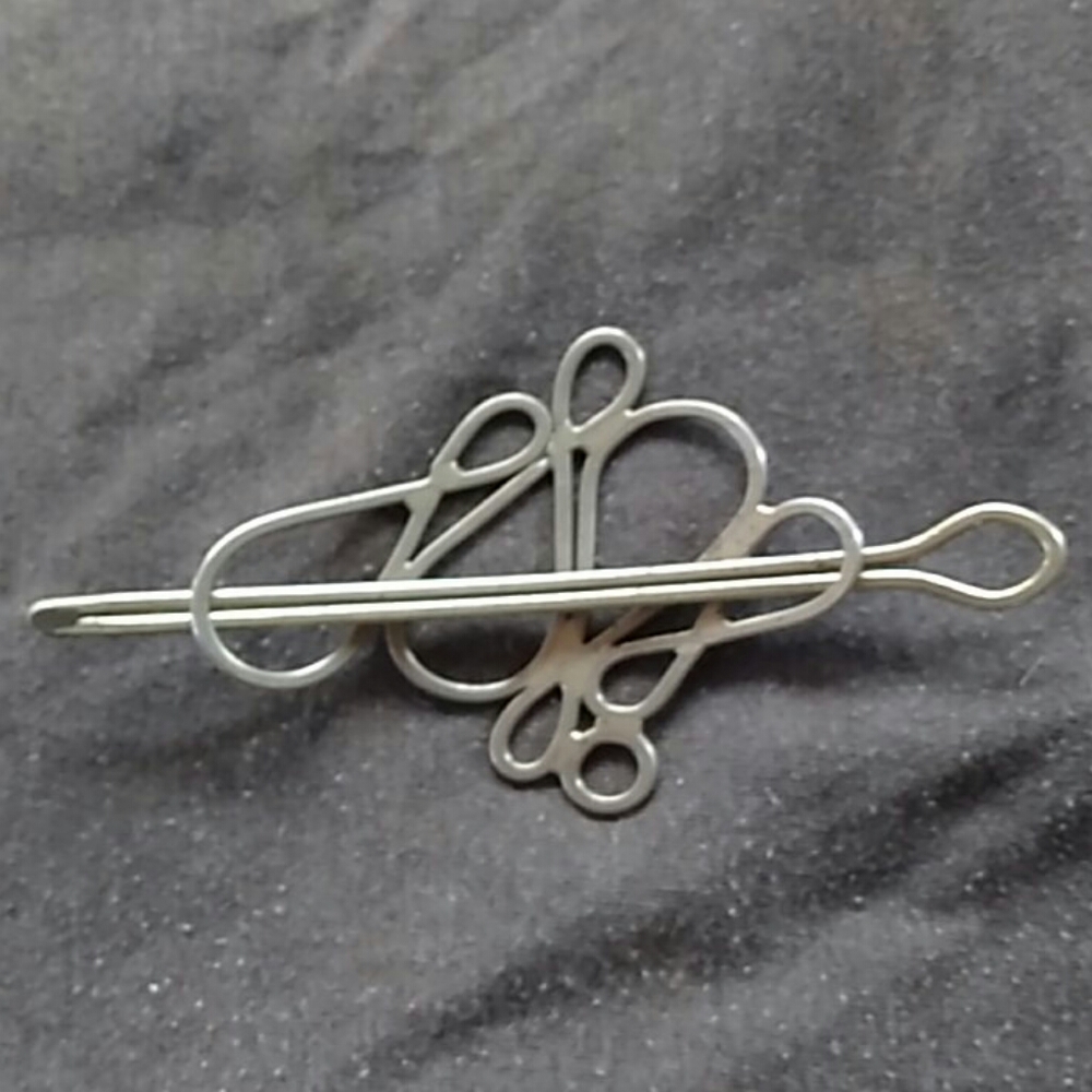 Silver Hair Accessory - Picture 4 of 7